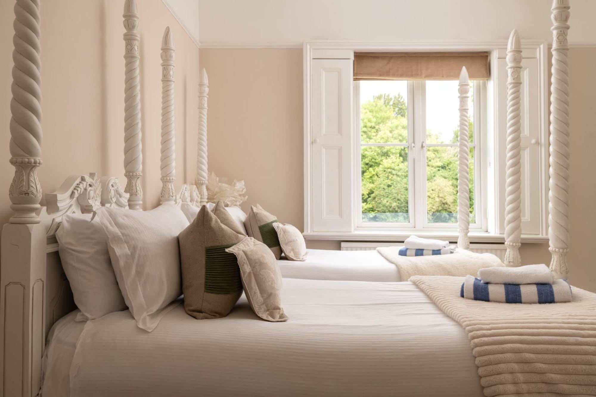 Villa Downwood Vineyard Manor In Idyllic Countryside Blandford Forum Esterno foto
